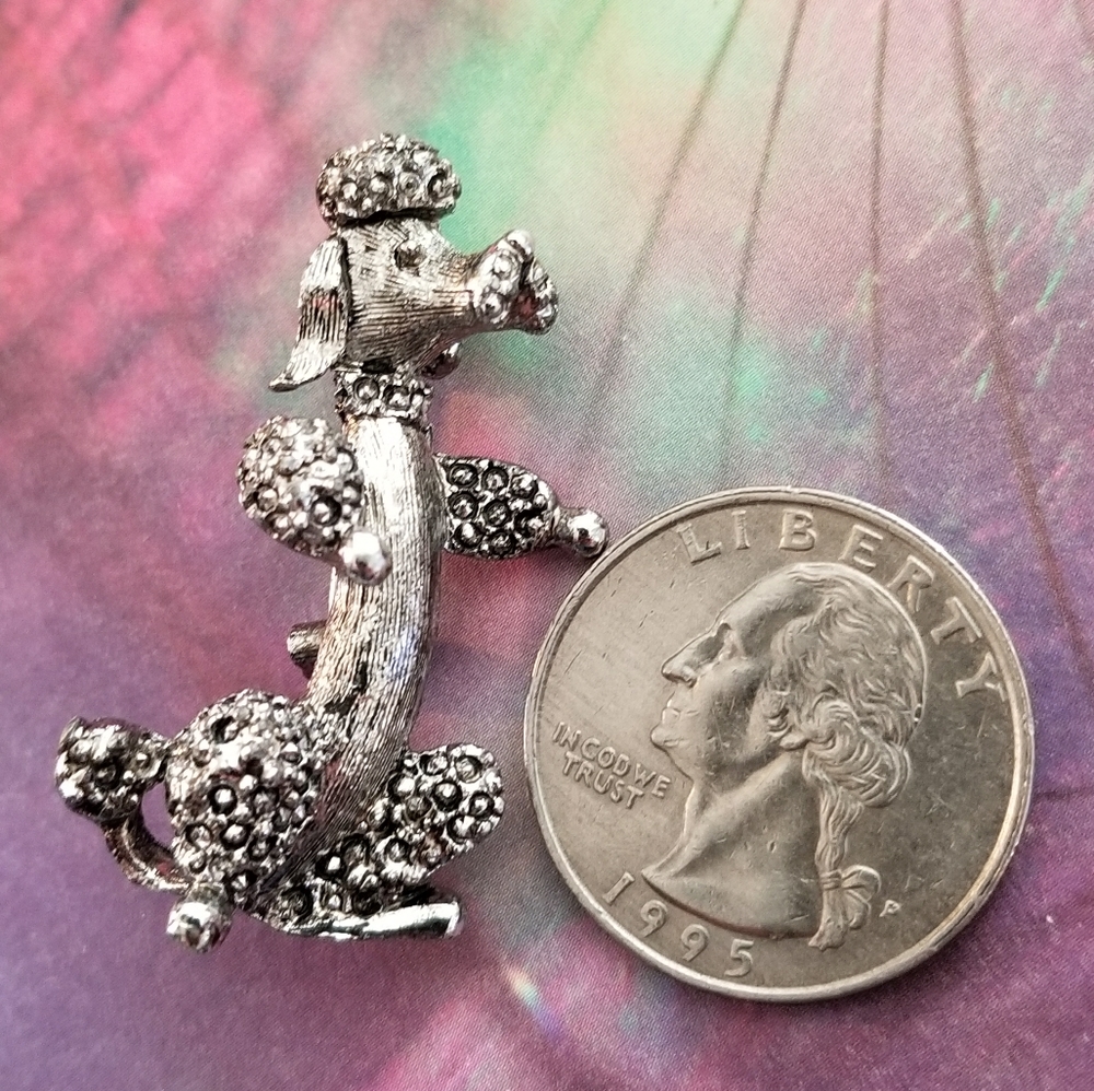 Relisted -Vintage poodle pin Gerry's silver tone dog brooch - Picture 4 of 6